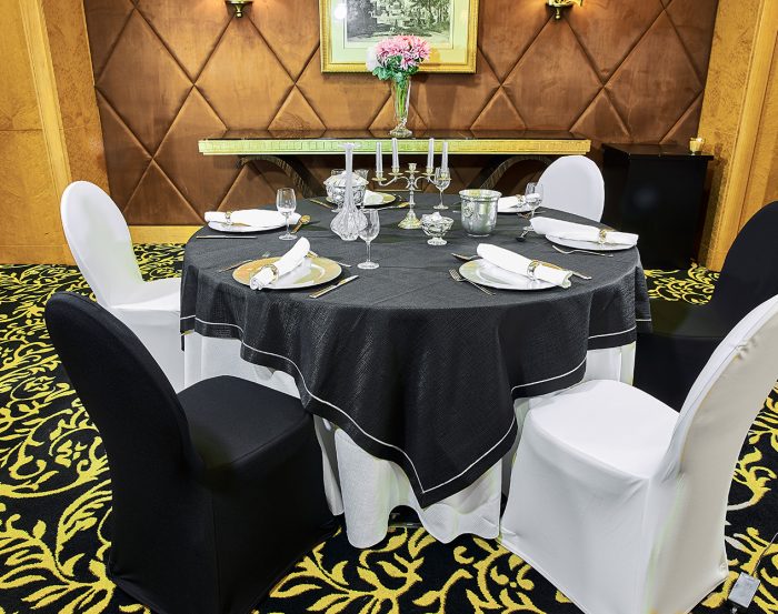 Napkins tablecloths tablelinen napkin banquet retaurant hotel rooms hotels wedding events USA Europe Middle East napkins